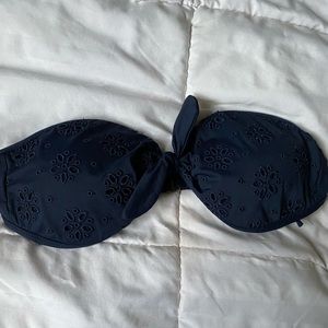 Strapless bikini top